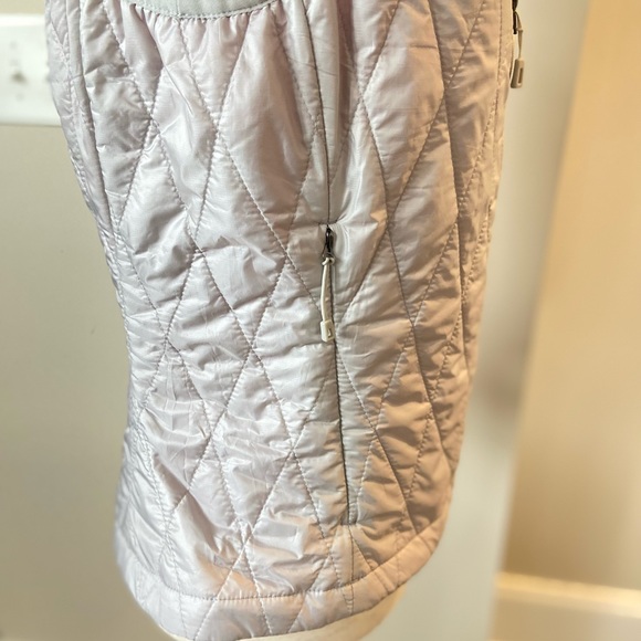 Patagonia Women’s Primaloft Puffer Vest NWOT - Picture 7 of 10